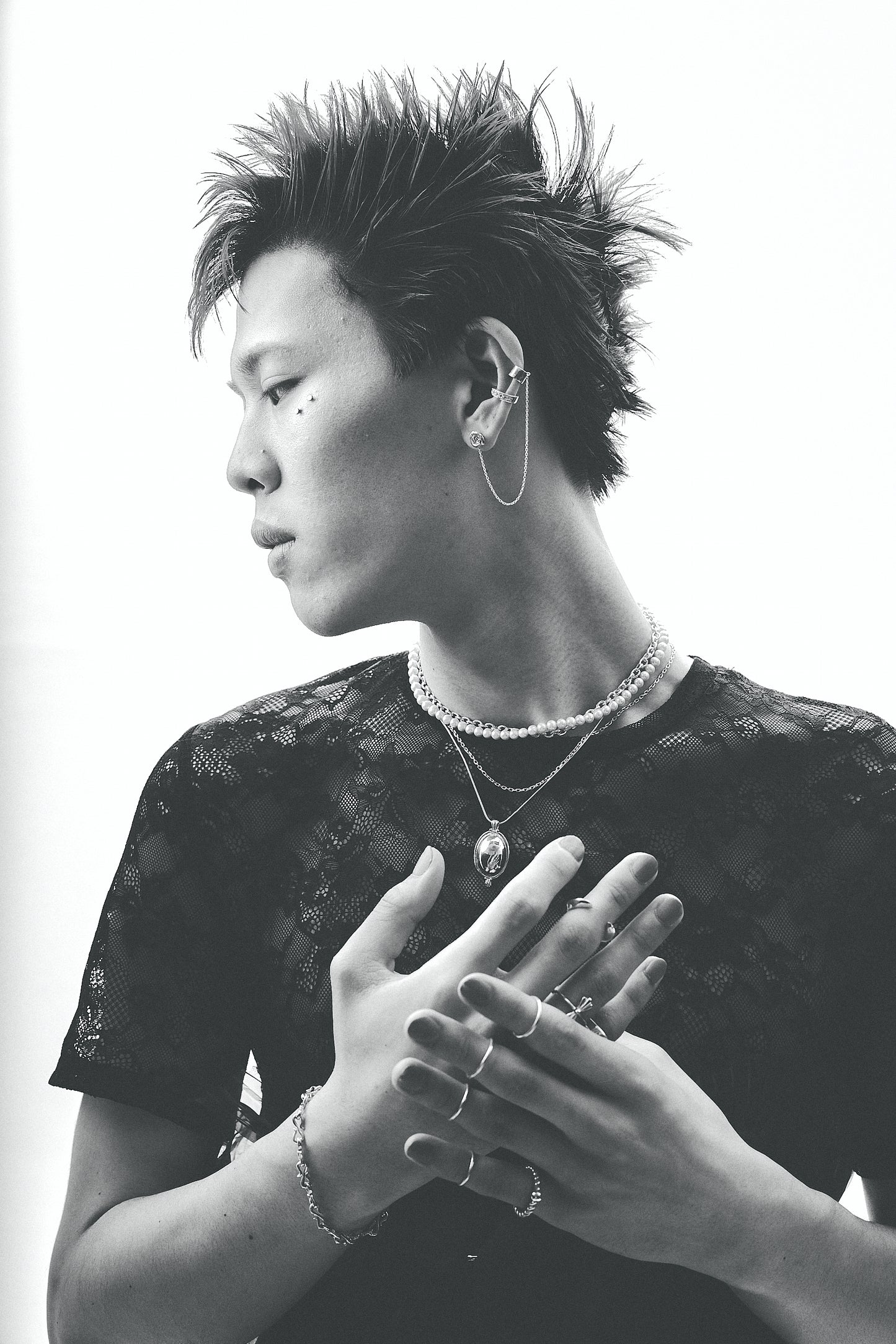 sharp ring cuff<s-002>