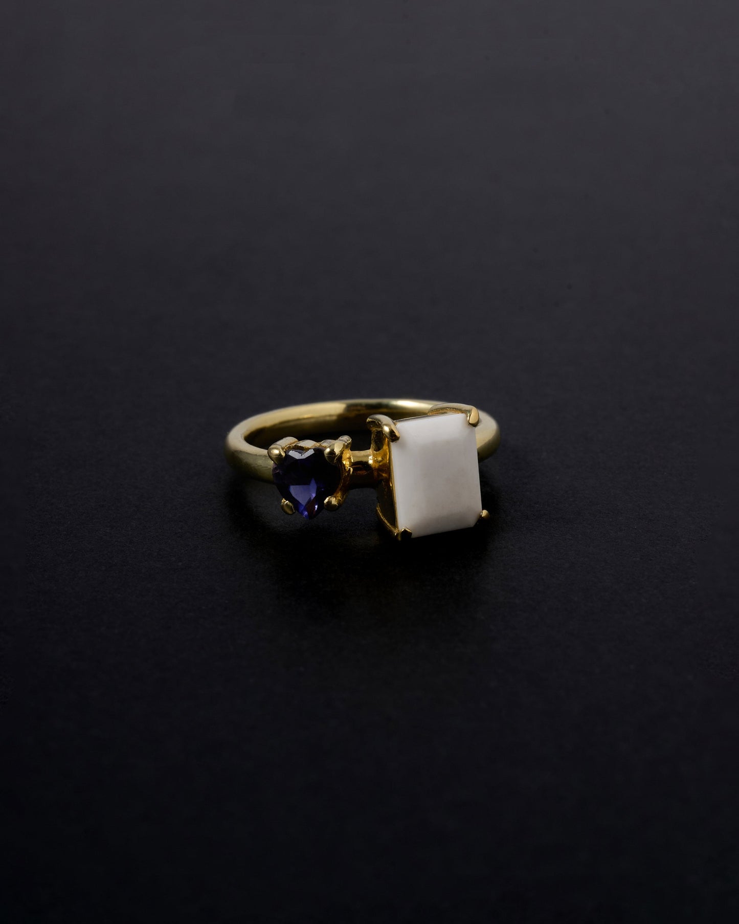 Octagon×Heart Stone Ring (White×Purple/gold) <o-002>