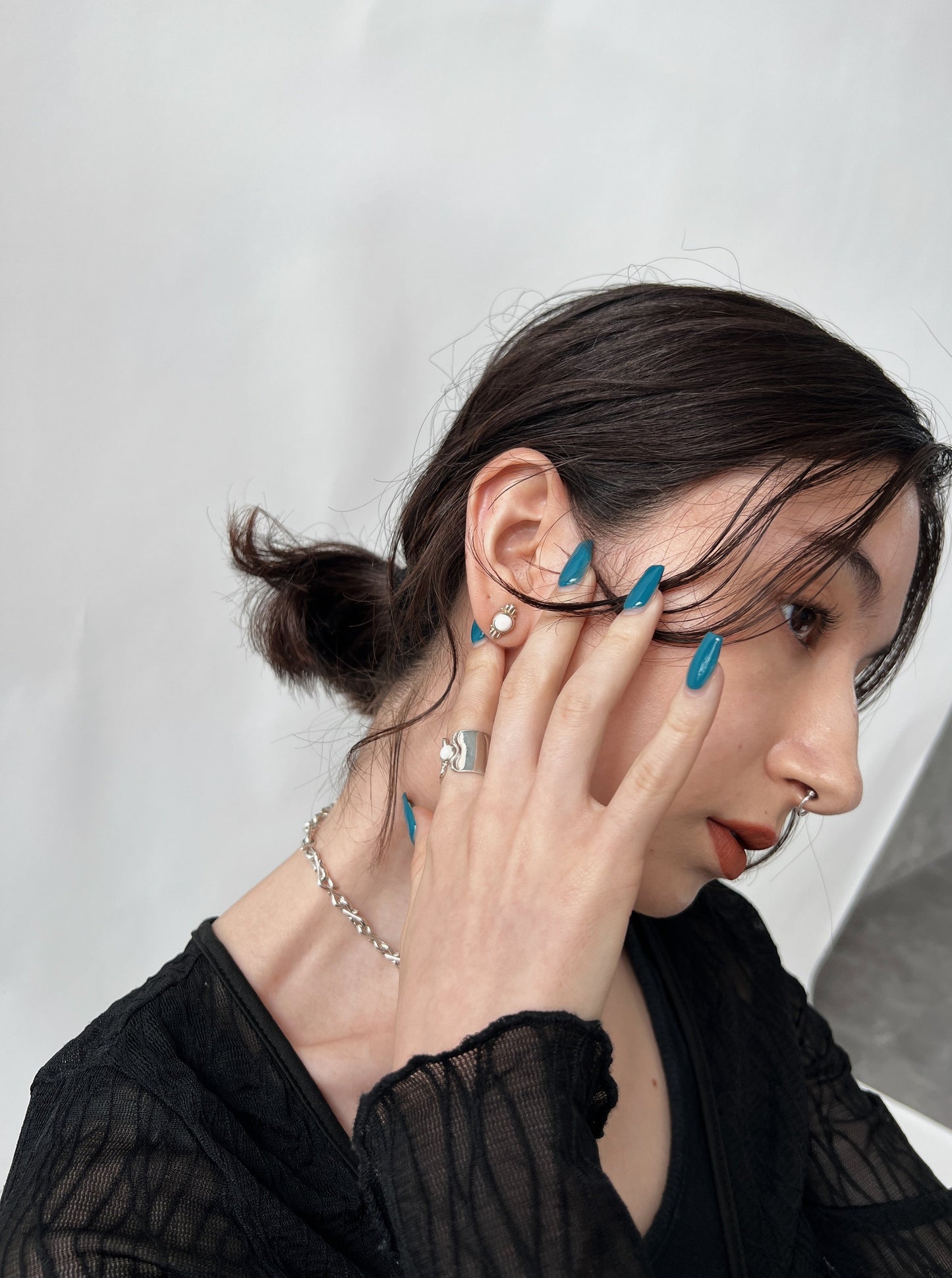 charm stone earring <c-006>
