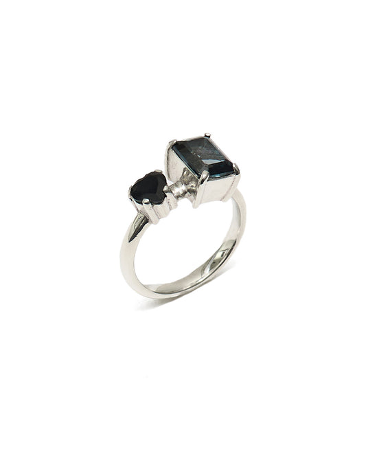 London Blue Topaz + Heart Onyx Ring <l-001>