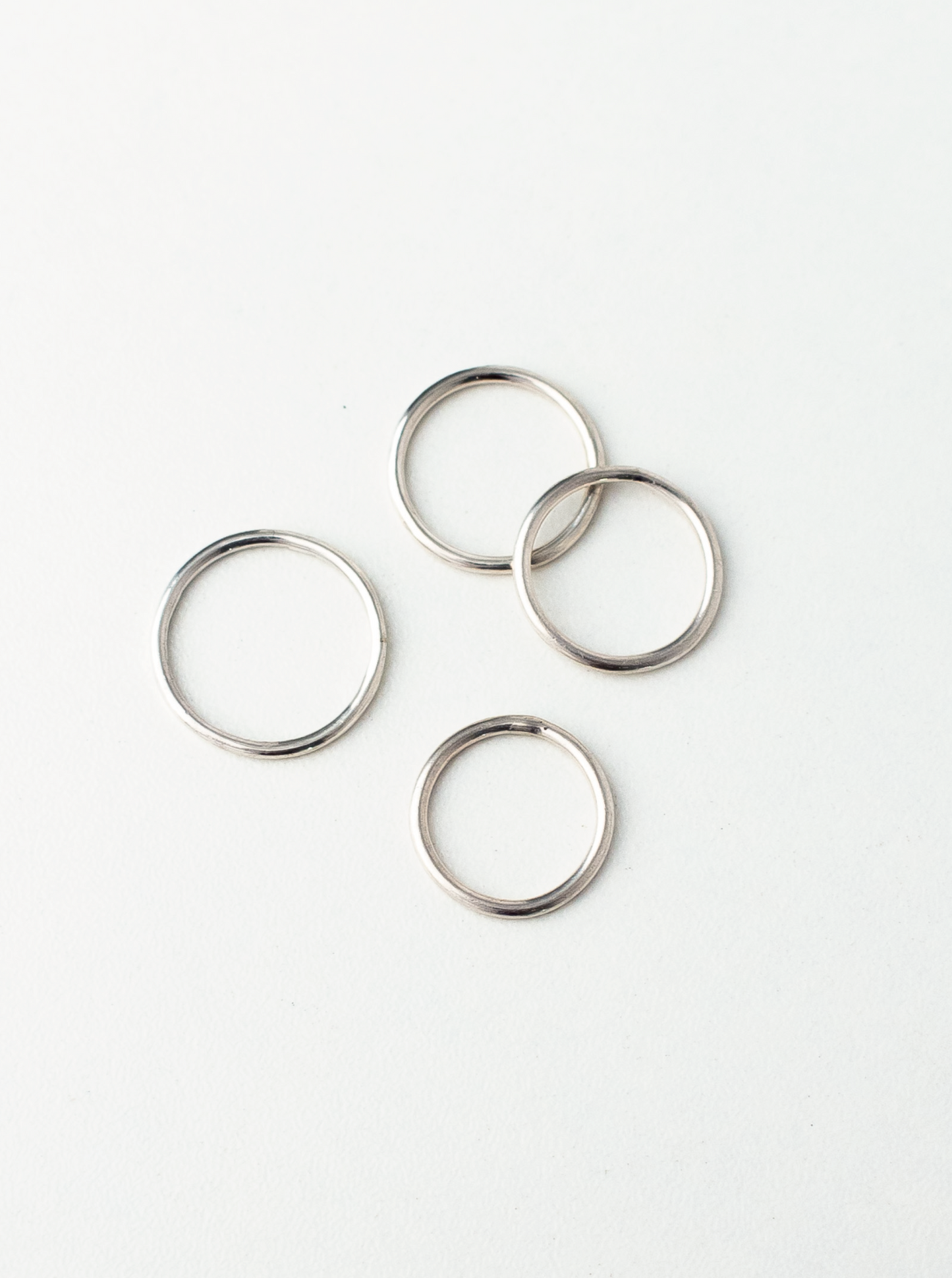 thin rings <t-002>